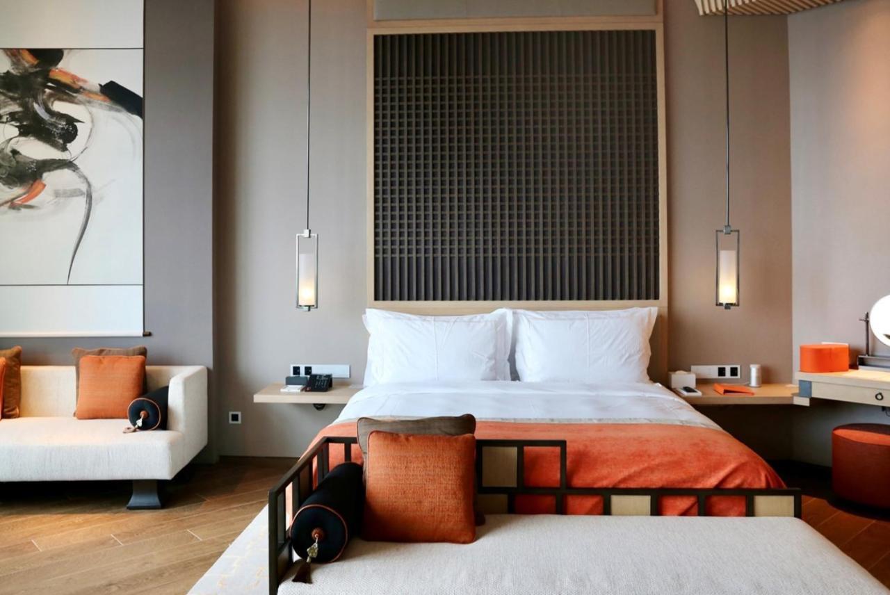Jumeirah Guangzhou-Complimentary Shuttle Bus To Canton Fair Complex Exteriör bild