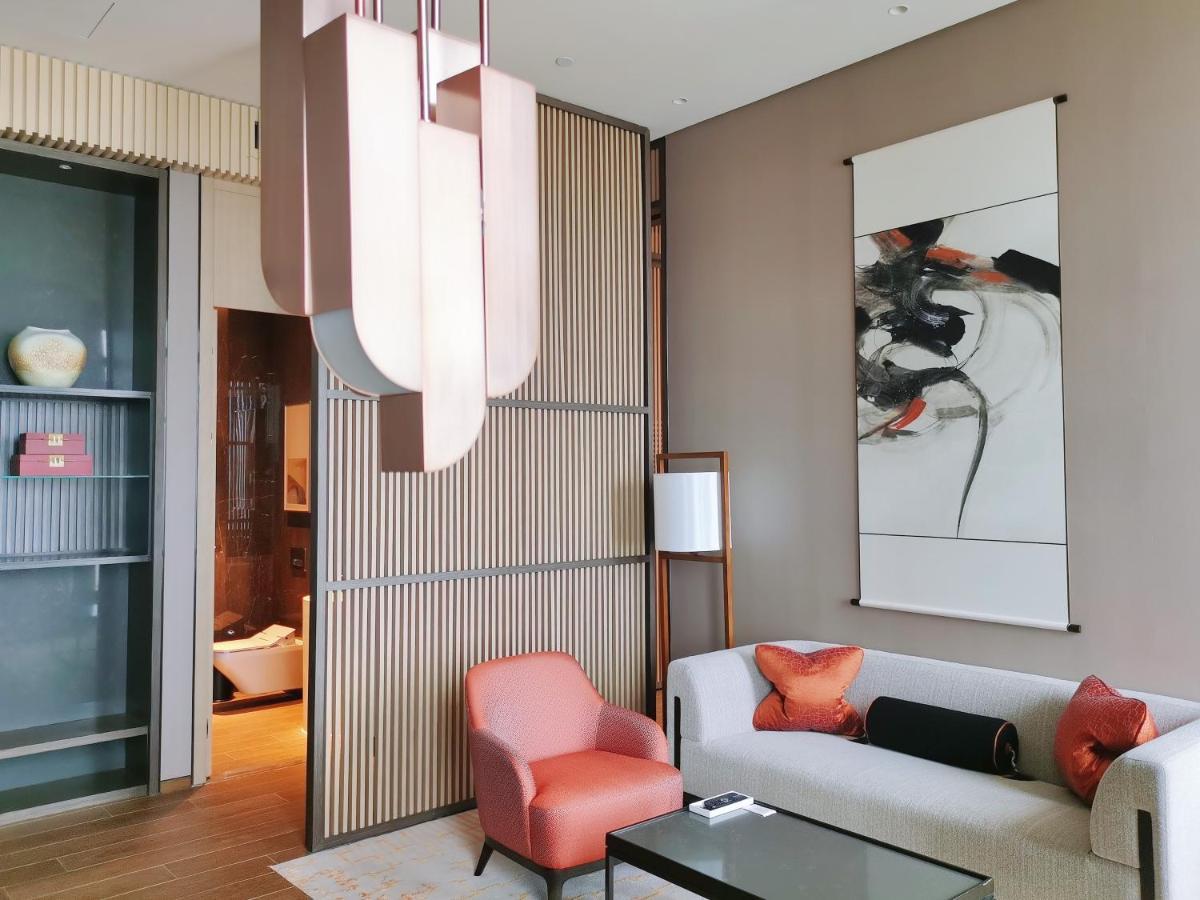 Jumeirah Guangzhou-Complimentary Shuttle Bus To Canton Fair Complex Exteriör bild