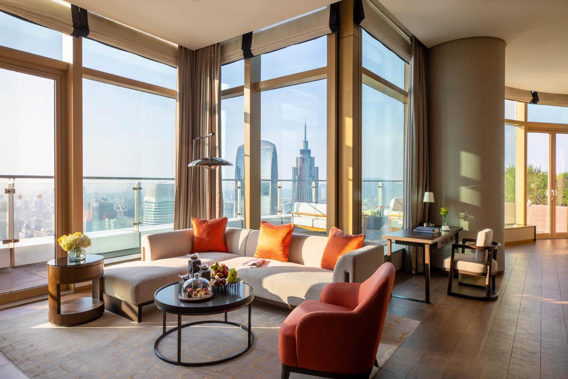 Jumeirah Guangzhou-Complimentary Shuttle Bus To Canton Fair Complex Exteriör bild